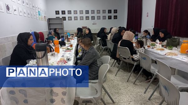 مراسم افطار در مدرسه محمودیه ۱۷خیامی