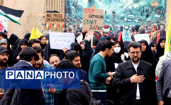 غرش خشم انقلابی دانشجویان دانشگاه آزاد مشهد علیه صهیونیسم و فریاد همبستگی با غزه