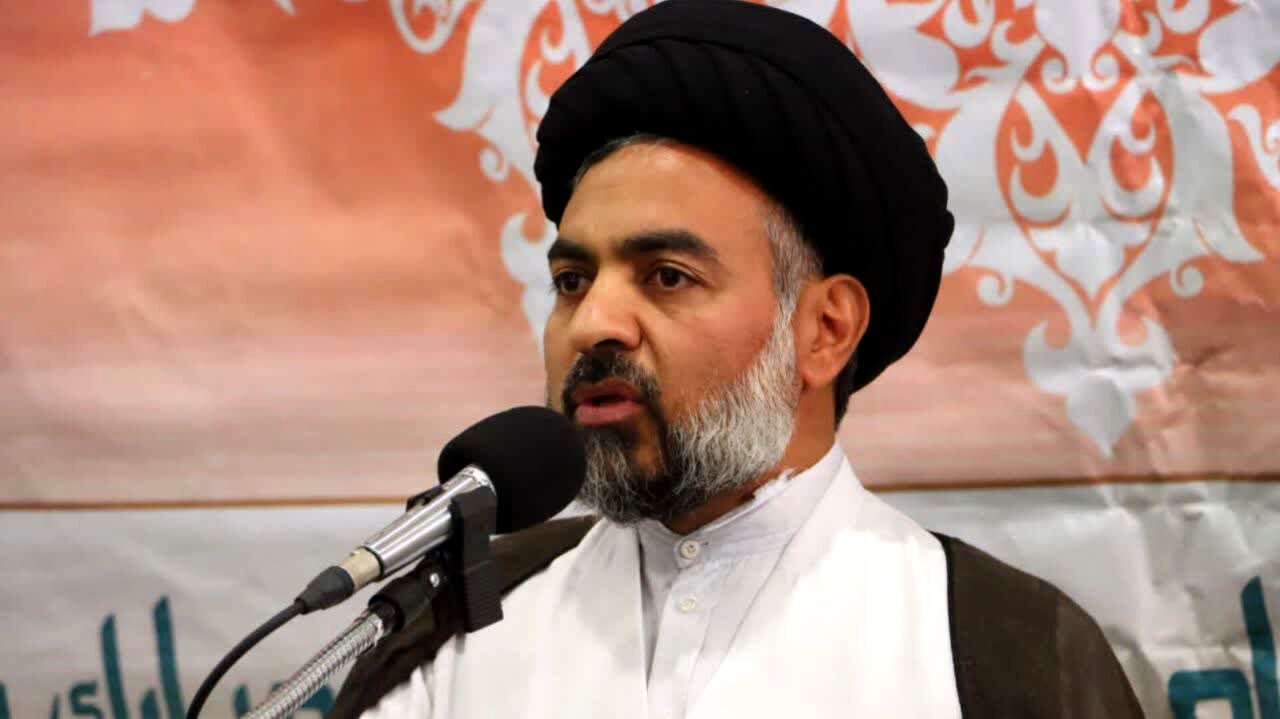 رهبر ما اهل مقاومت و ایستادگی است، دیپلمات نیست، انقلابی است