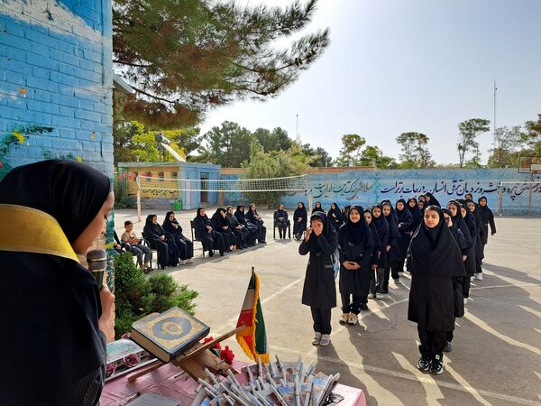 برگزاری جشن جوانه‌ها در آموزشگاه تکتم باخرز