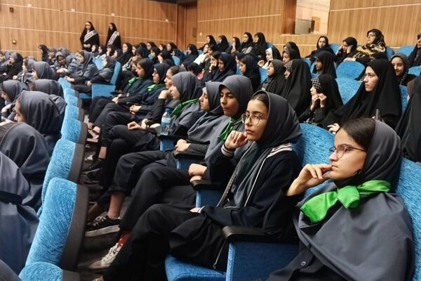 برگزاری همایش‌دختران‌ایران‌‌ در سالن اداره ارشاد شهرستان قدس