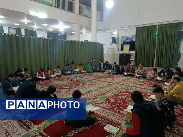 محفل انس با قرآن کریم در کاشمر 