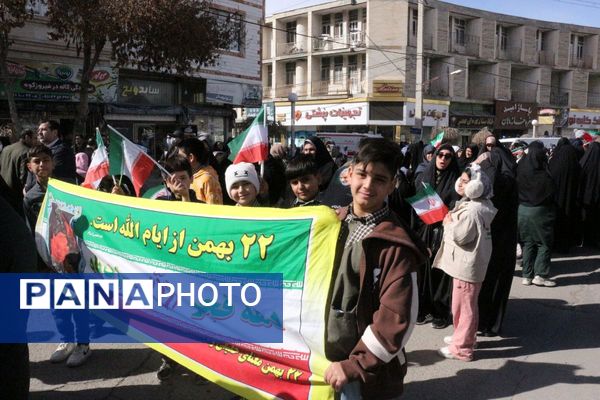 فیروزکوه یکپارچه عشق؛ راهپیمایی ۲۲ بهمن باشکوهترین جلوه وحدت شد