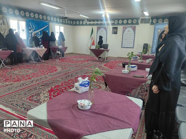  نخستین جلسه شورای دبیران دبیرستان علی افشارنژاد