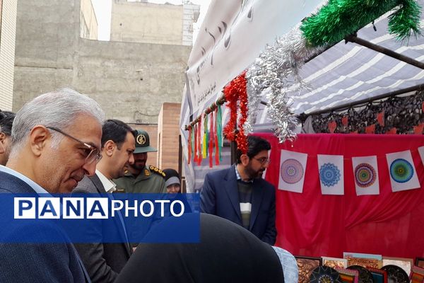  شنیدن صدای انقلاب اسلامی از میان دانش آموزان ایران جان