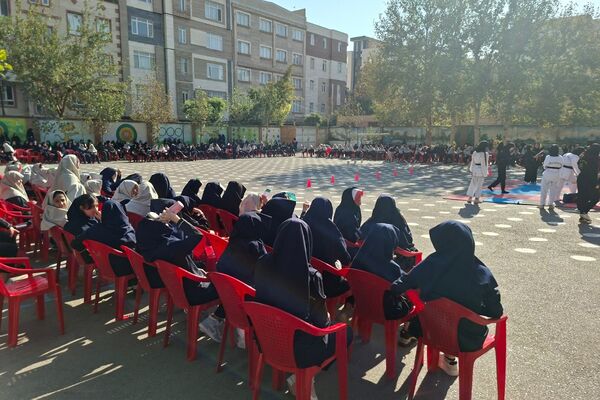 برگزاری انتخابات انجمن‌های ورزشی در دبیرستان زینبیه۲ شهریار