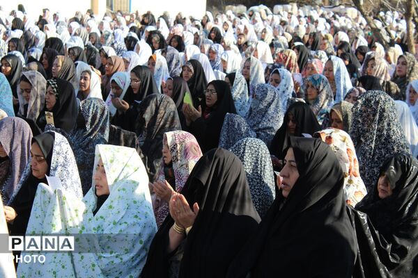 نماز عید سعید فطر در باغ ملی شهرستان سملقان