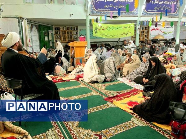 مراسم اعتکاف مادر دختری در مسجد صاحب الزمان آشخانه