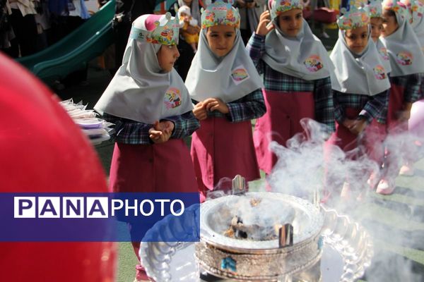 جشن شکوفه‌ها در مدارس بهارستان‌دو؛ آغاز سفری تازه برای کلاس اولی‌ها