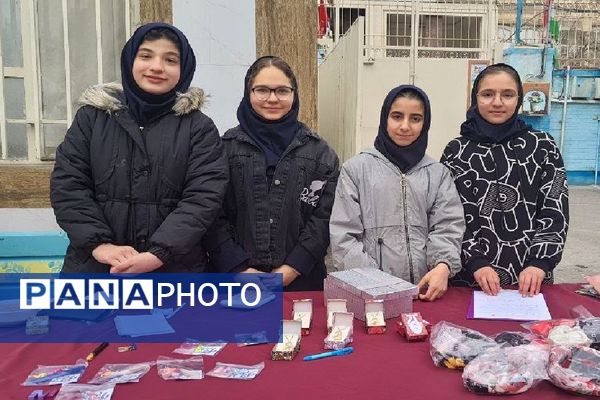 برگزاری بازارچه اقتصادی در دبیرستان شاهد تکتم