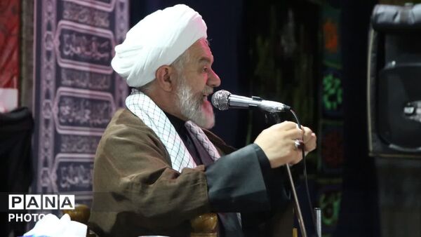 اسدآباد در سوگ شب عاشورا سیاهپوش شد