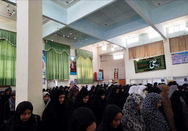 مراسم ظهر تاسوعا حسینی در مسجد شهدای گمنام 