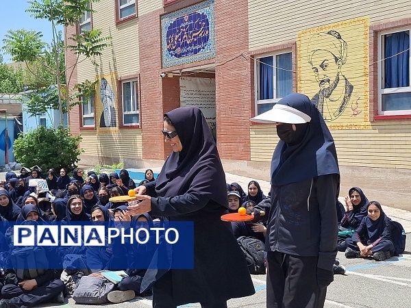 برگزاری المپیاد ورزشی درون مدرسه‌ای در دبیرستان سیزده آبان ناحیه یک کرج