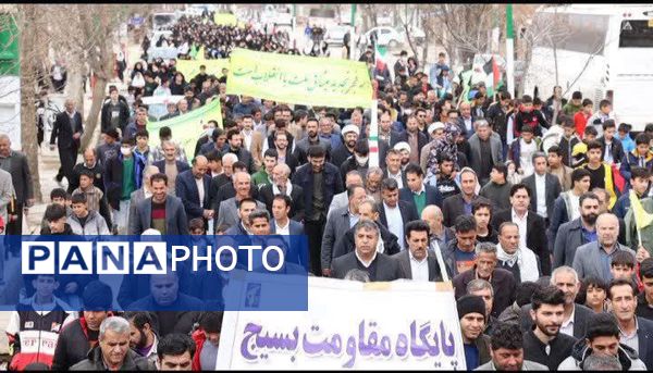 حضور پرشور و وحدت‌آفرین مردم در راهپیمایی ۲۲ بهمن
