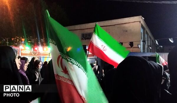 امیریه در هشتاد و هشتمین شبِ همدلی با نجوای امید و همبستگی در سکوتِ شهر غوغا کرد
