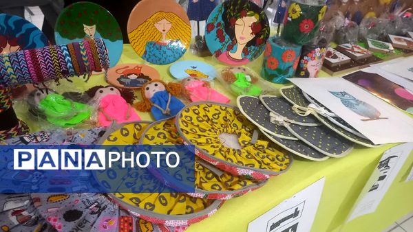 برپایی نمایشگاه به‌مناسبت هفته پژوهش در مدرسه کمایی‌مقدم یاسوج