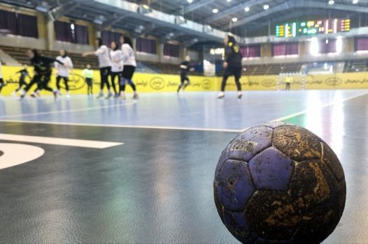 گذر دختران هندبالیست ایران از دیوار کاغذی چین