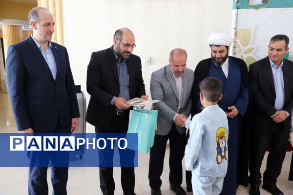 تقدیر مدیرکل آموزش و پرورش آذربایجان شرقی از فرزندان دانش‌آموز شهدای اقتدار