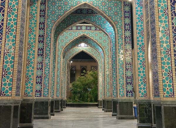 سفر به قلب خورشید هشتم