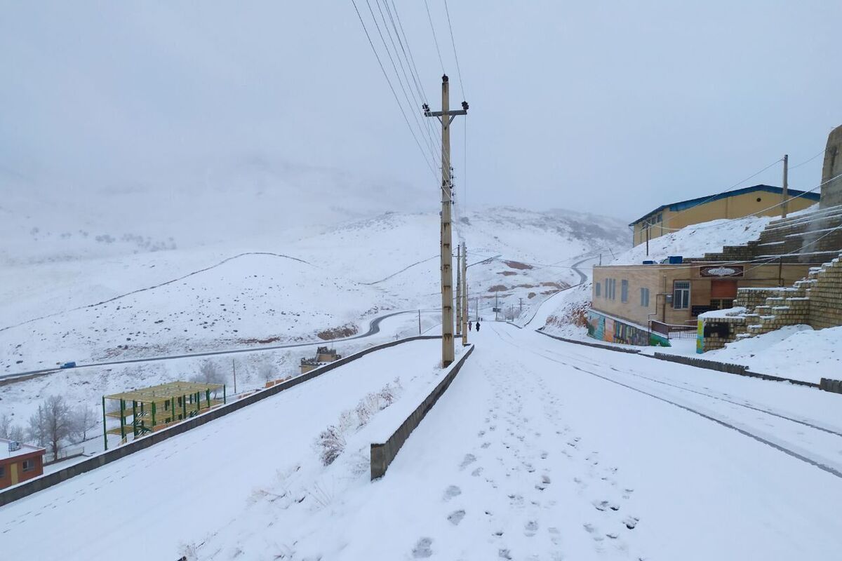 تعطیلی سراسری مدارس و مراکز آموزشی لرستان به دلیل بارش شدید برف و یخبندان 