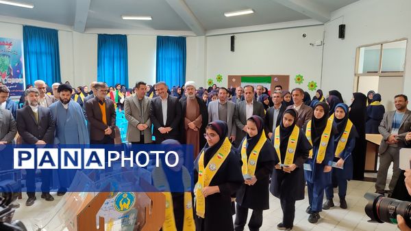 نواخته شدن زنگ نیکوکاری در دبیرستان مولوی شهرکرد 