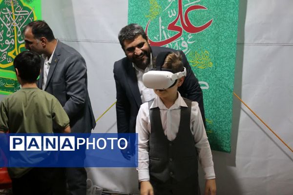 محفلی با حضور کودکان و خانواده‌ها در دانشگاه قم