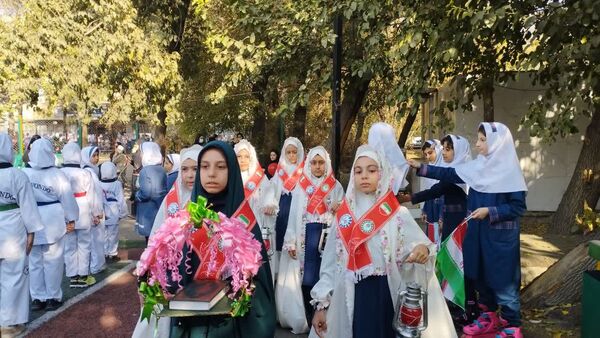برگزاری همایش دانش‌آموزان پیشتاز منطقه ۱۰