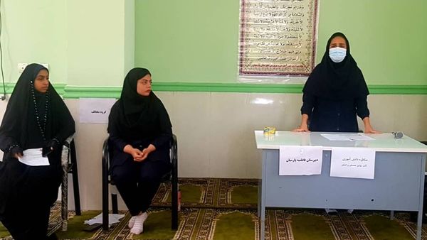 استقبال دانش‌آموزان پارسیان از مناظره‌های دانش‌آموزی