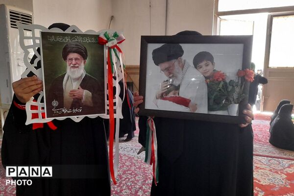 برپایی مراسم ختم برای شهادت رهبر شهید در مصلی شهرقدس 