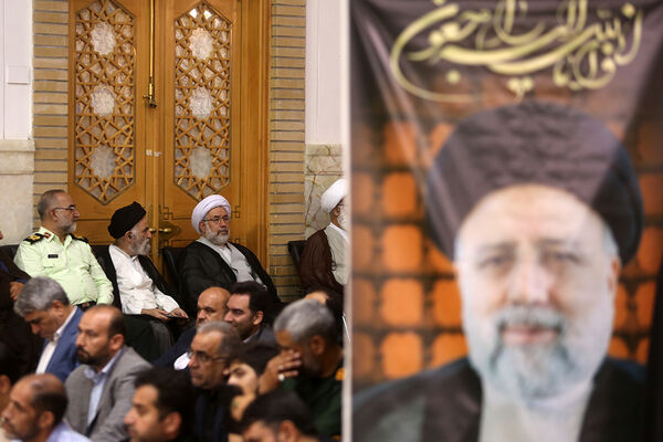 مراسم اربعین شهدای خدمت از سوی رهبر معظم انقلاب در قم 