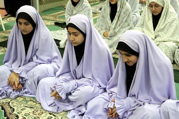 شمیم عطر نماز در مدارس گلوگاه 