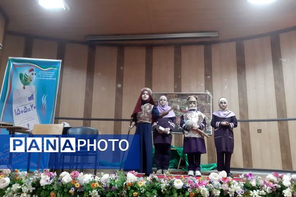 داوری آثار تئاتر درسی در ناحیه سه شیراز 