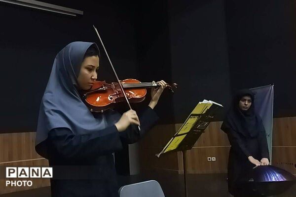 انتخابات انجمن اولیا و مربیان دبیرستان هدی در شهرستان قدس