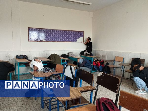 مانور زلزله در دبیرستان شهید مراتی خانلق