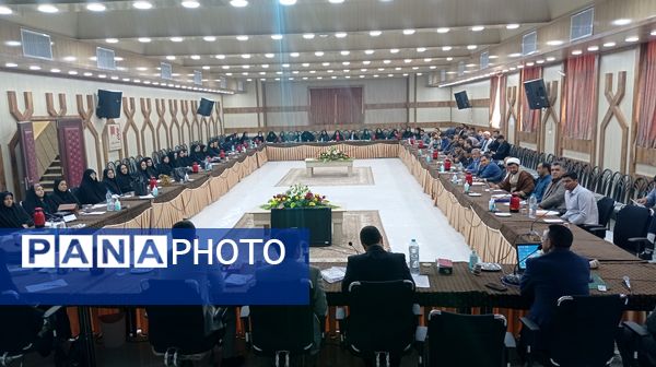 جلسه هم‌اندیشی معاونان و مربیان در خلیل آباد