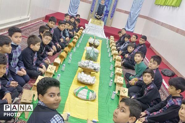 محفل انس با قرآن کریم در مدارس نامجو و آرمینه مصلی نژاد ناحیه دو شهرری 