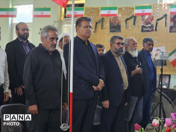 گرامیداشت روز پرچم در دبستان شاهد شهید منصور عامری