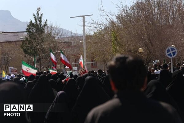قیام مردم انقلابی شهر کهک قم به خونخواهی رهبر شهید 