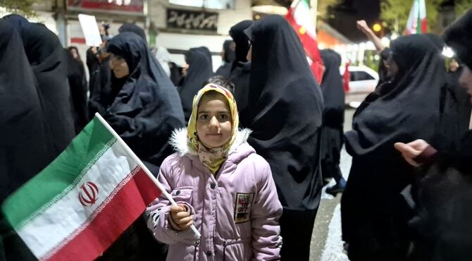 خیابان، پاتوق نوجوان مبارز