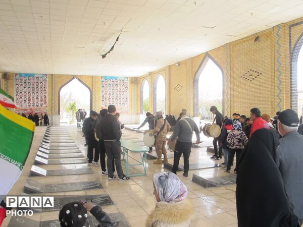 دسته عزاداری اربعین شهادت رهبر معظم انقلاب و دانش‌آموزان شهید میناب در شهرکیان