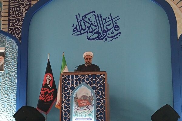 مساجد باید محور فعالیت‌های اجتماعی و معنوی محلات باشند