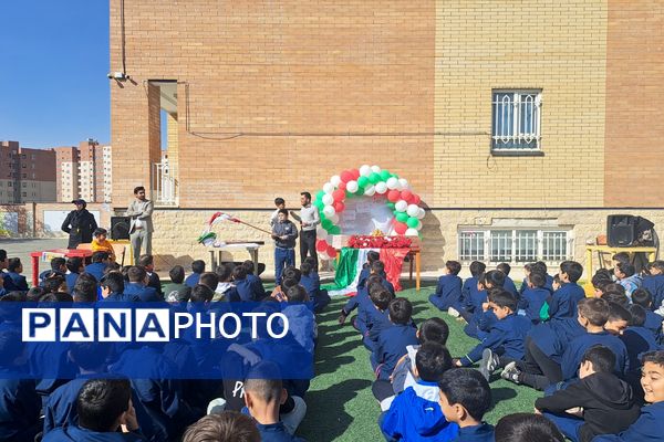 برگزاری مراسم بزرگداشت یاد و خاطره شهدای دانش‌آموز و جشن روز دانش‌آموز در مدارس شهرستان ملارد