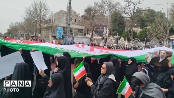 راهپیمایی روزجهانی قدس باحضور پرشور مردم در شهرستان نیشابور