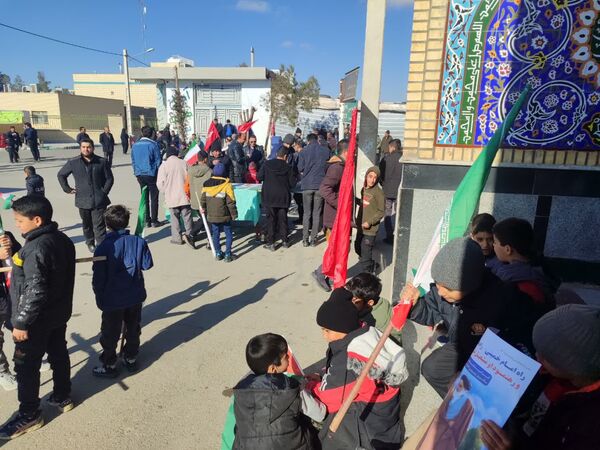 حضور پرشور مردم انقلابی شهر حسن آباد جرقویه علیا در راهپیمایی یوم الله ۲۲ بهمن