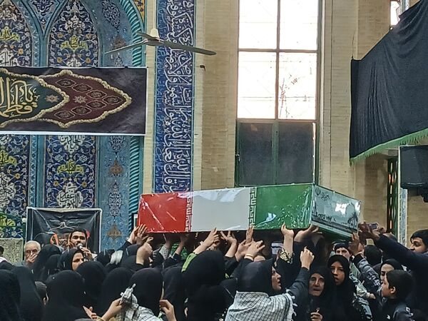 استقبال از شهید گمنام در مسجد امام حسین مجتبی (ع) محله سید میرزا