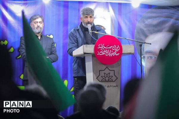  بیعت با رهبر انقلاب اسلامی در ساوجبلاغ 