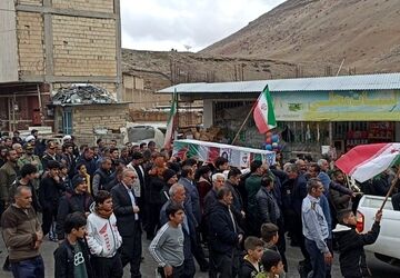 مراسم بدرقه شهید والامقام حسین اسدی پور بر دستان مردم شهید پرور شهر کاج