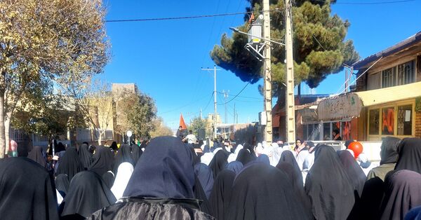 حضور پرشور و حماسه‌آفرین دانش‌آموزان نسر در راهپیمایی یوم‌الله ۱۳ آبان
