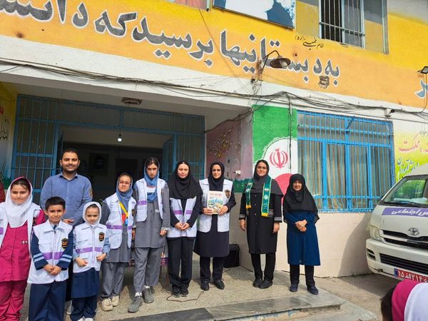 گرامیداشت هفته سلامت روان در دبستان دخترانه شهید احمدپور قائمشهر