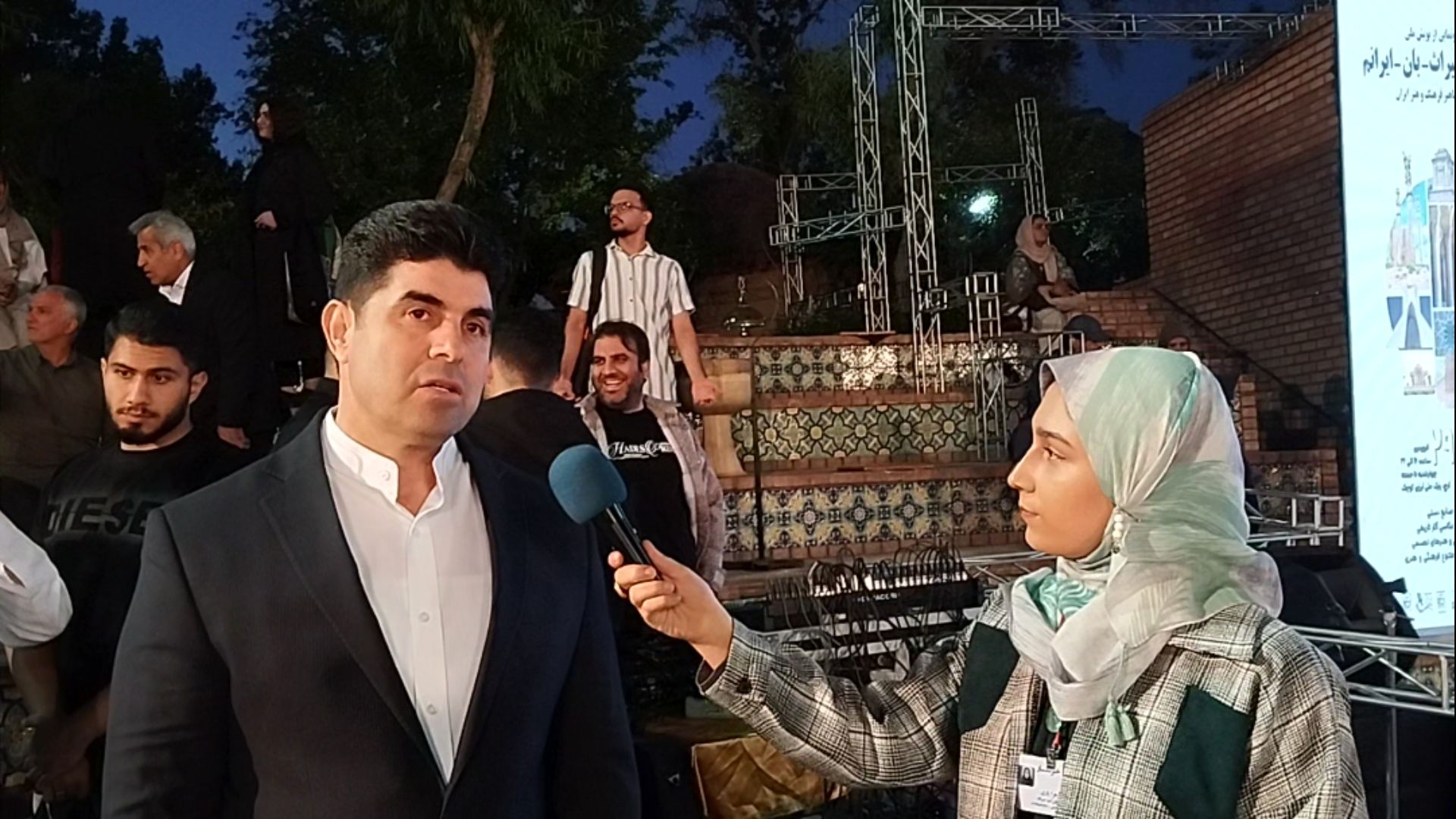 جوانان مسئول حفظ فرهنگ ایرانی هستند